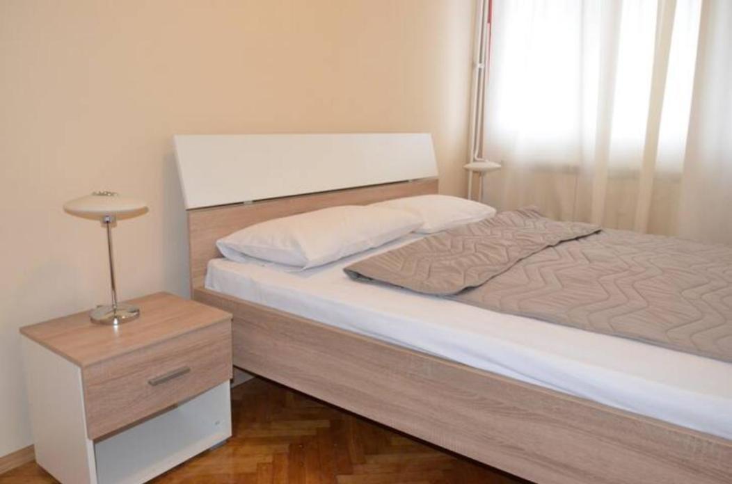 Sat Apartment *