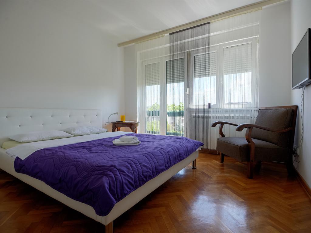 Sat Apartment